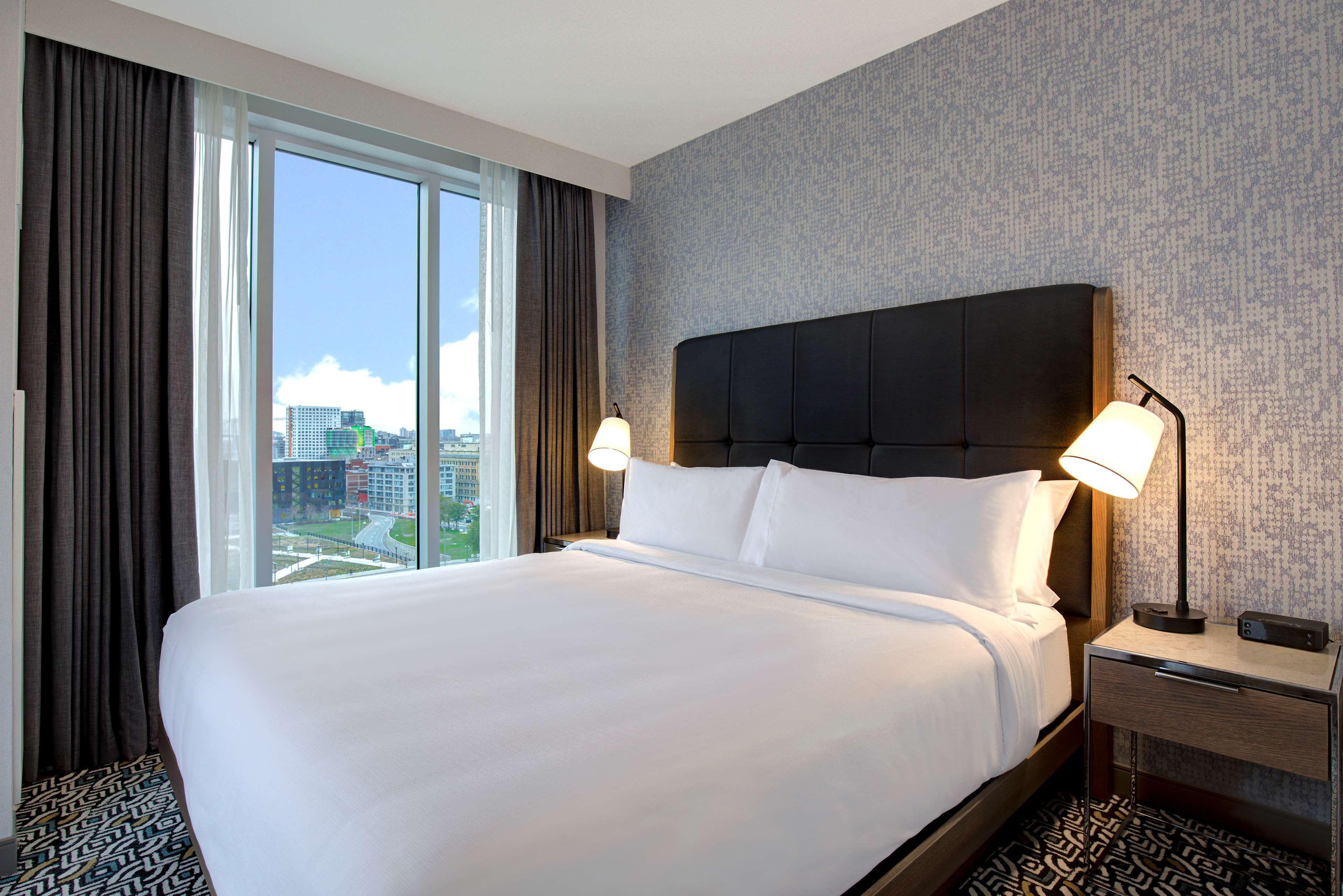 Hampton Inn Montreal Downtown, Qc Exterior foto
