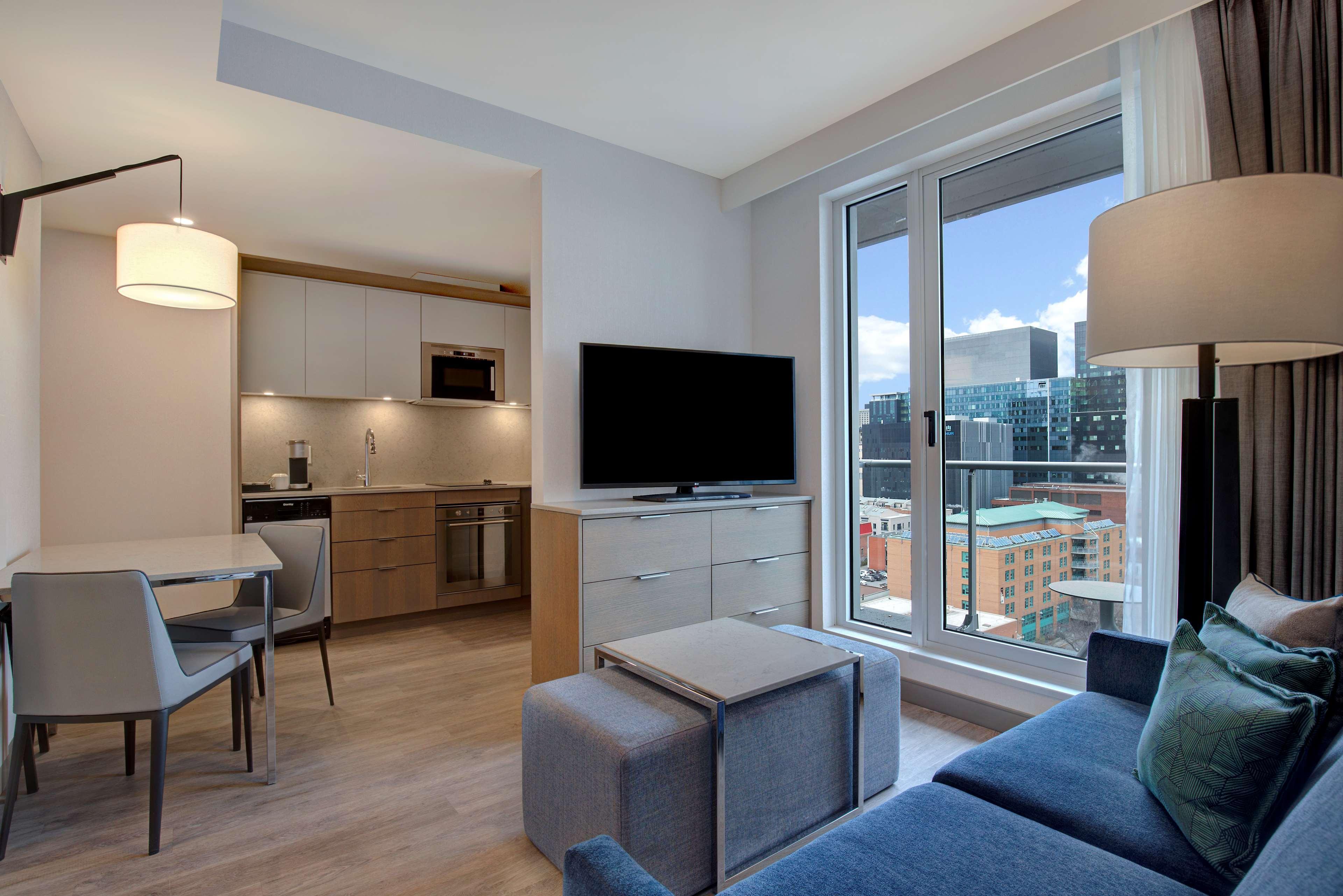 Hampton Inn Montreal Downtown, Qc Exterior foto