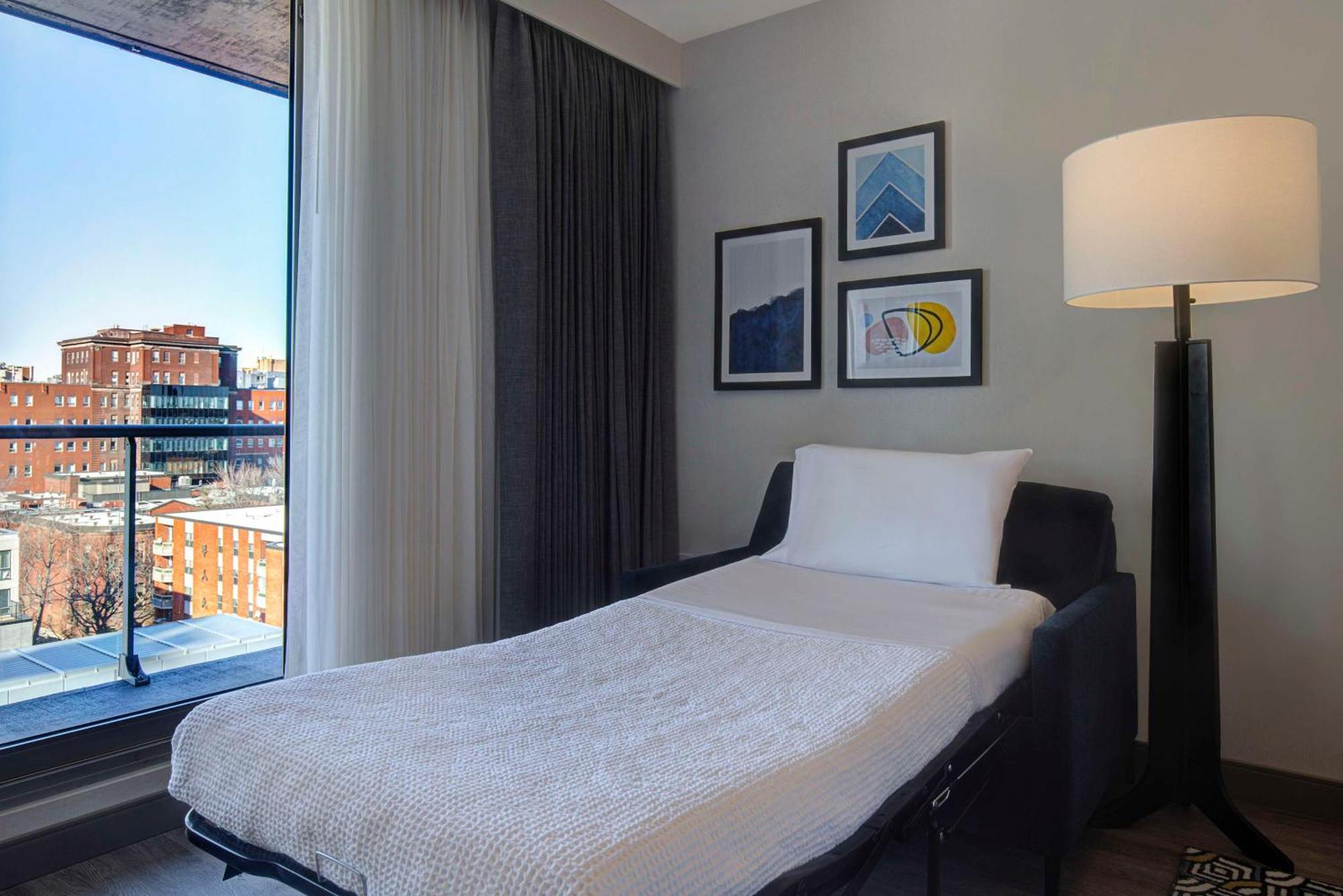 Hampton Inn Montreal Downtown, Qc Exterior foto